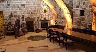 Evinin altında 2 bin yıllık yeraltı şehri buldu