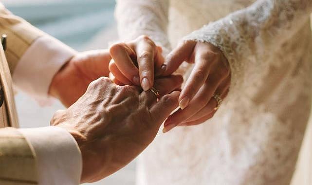 Evlenecek çiftler dikkat: Faizsiz kredide yeni detaylar ortaya çıkmaya başladı