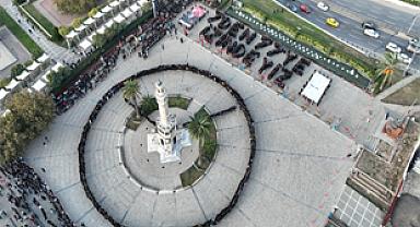 İzmir 7’den 77’ye Ata’sının İzinde