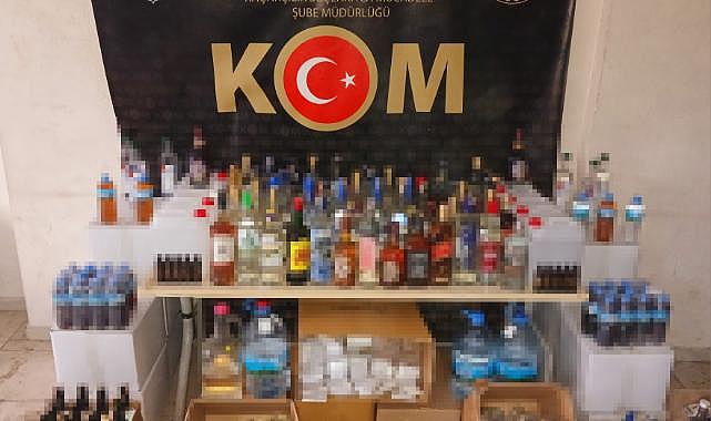 İzmir’in 6 ilçesinde dev gümrük kaçakçılığı operasyonu