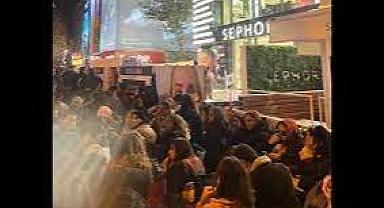 Kadıköy'de kozmetik mağazası izdihamı