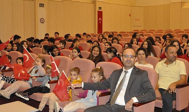 Öğrenciler bilim şenliğinde hem eğlendi hem öğrendi