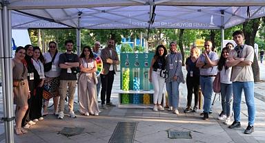 SUMP İzmir genç bursiyerlerini arıyor