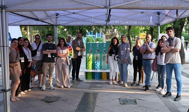 SUMP İzmir genç bursiyerlerini arıyor