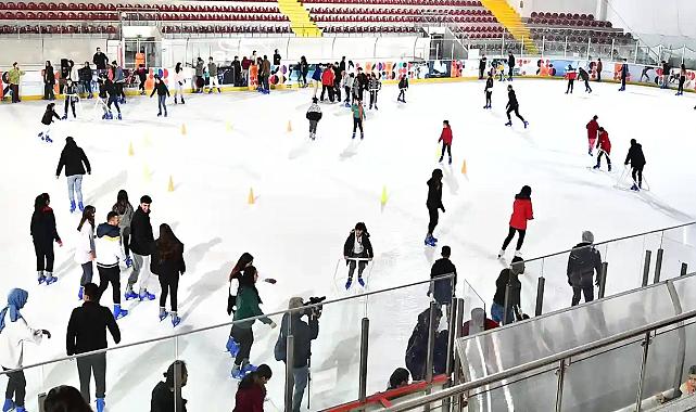 18-45 yaş arası kadınlar dikkat: İzmir Büyükşehir duyurdu, buzda dans zamanı