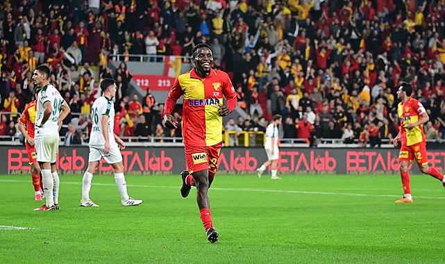 Göz Göz yeniden zirvede: 3-0