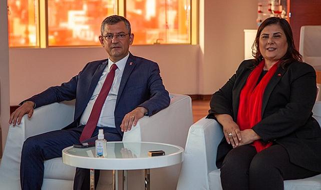 İzmir adaylığı iddiasına Özel noktayı koydu!