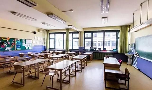 İzmir&#039;de öğrenci ve velilere müjde! Ders saatleri 30 dakikaya düştü!