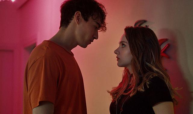 Kuş Uçuşu&#039;nun 2. sezonuna Miray Daner&#039;in ateşli sahneleri damga vurdu! Demircan Kaçel ile o anları gündem oldu