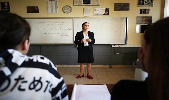 Öğretmen öğrencisine can verdi!