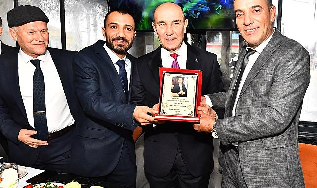 Sokak emekçilerinden Başkan Soyer’e tam destek