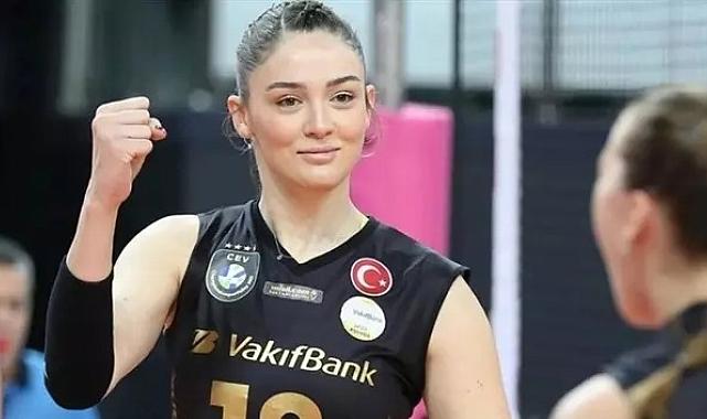 Zehra Güneş&#039;in bloklarıyla Vakıfbank namağlup olarak yarı finale yükseldi! Rakibe set yok!