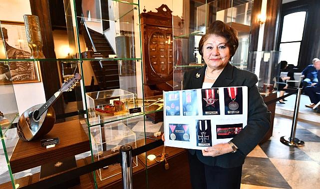 Cumhuriyet’in kuruluşuna tanıklık eden eserler hikâyeleriyle büyülüyor