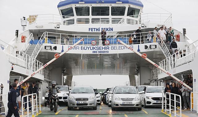Feribotla taşınan araç sayısı 5 yılda yüzde 55 arttı  İZDENİZ şehir trafiğine nefes oldu
