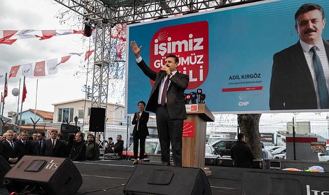 CHP Genel Başkanı Özgür Özel, Dikili’de Coşkuyla Karşılandı