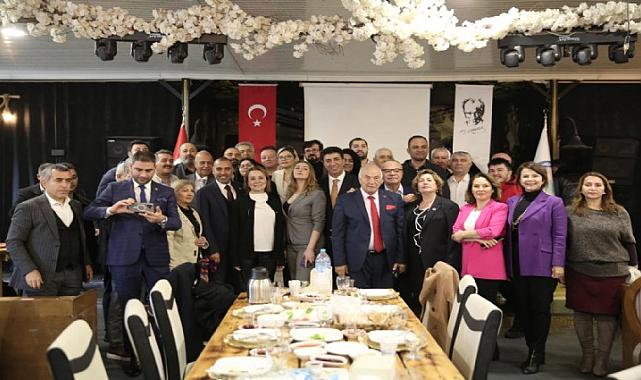 CHP&#039;li Mutlu esnaflarla bir araya geldi: &quot;Burası benim için dostlar sofrası&quot;