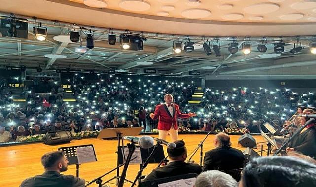 En güzel aşk şarkıları Karşıyaka’da söylenecek