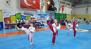 Gaziemir’in taekwondocularından kuşak mücadelesi