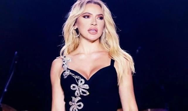 Hadise&#039;den sürpriz hamle! Biletler 19 bin liradan satışa çıktı