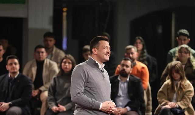 Hamza Dağ&#039;dan gençlere İzmirim Kart müjdesi