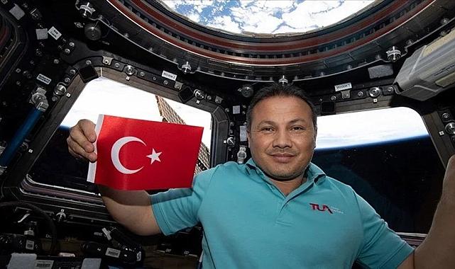 İlk Türk astronot Alper Gezeravcı Dünya'ya döndü