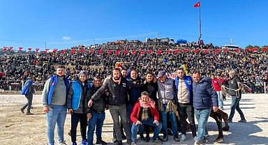 Kınık’ta bu sene 34’üncüsü düzenlenen Geleneksel Deve Güreşleri büyük ilgi gördü