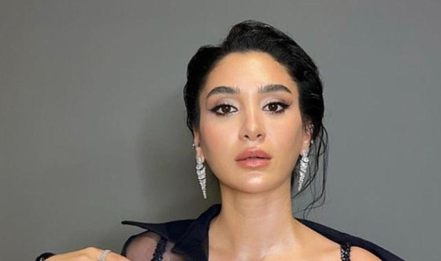 &quot;Saçlarımız çabuk beyazlar&quot; diyerek açıkladı! Sitare Akbaş efsane isimle akraba çıktı