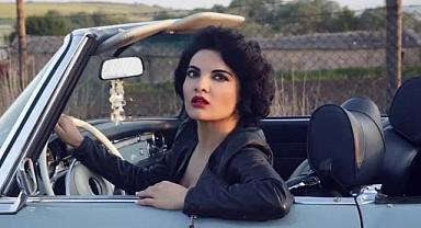 Açıklamaları gündem oldu! Şarkıcı Göksel köye mi yerleşiyor?