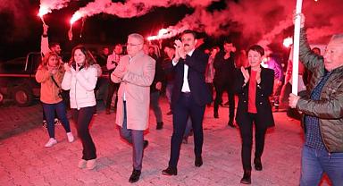 Başkan Kırgöz’e Dede Ocağı Kıratlı’da Zeybek Sürprizi