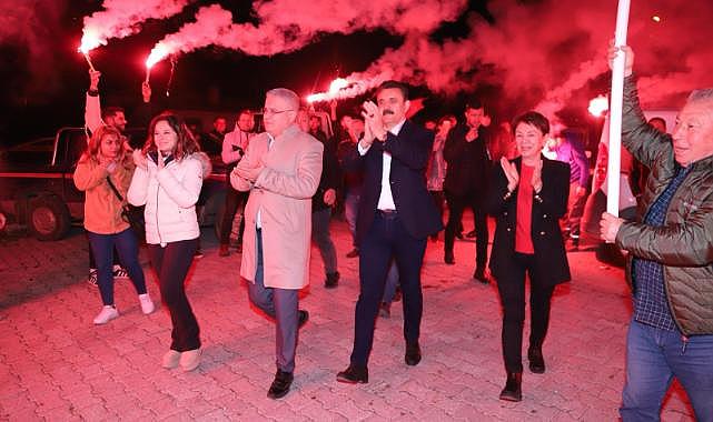 Başkan Kırgöz’e Dede Ocağı Kıratlı’da Zeybek Sürprizi