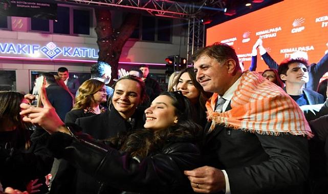 CHP adayı Tugay&#039;dan Kemalpaşa&#039;ya metro vaadi!