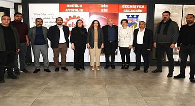 CHP Karşıyaka Adayı Ünsal sendika temsilcileriyle buluştu
