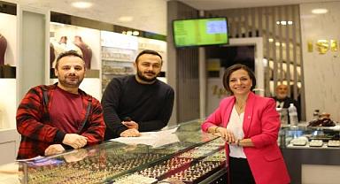 CHP'nin Karabağlar Adayı Kınay'dan seçim mesajı... "O koltuğa hep birlikte oturacağız"