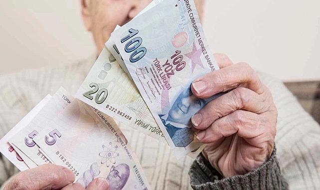 Emekliler dikkat, süre uzatıldı: En yüksek promosyonu hangi banka veriyor?