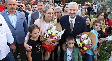 İzmir'de iki saatlik grev bilançosu... Yollarda trafik, duraklarda kuyruk!