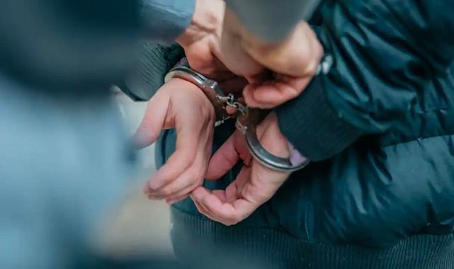 İzmir merkezli operasyon: İki suç örgütü çökertildi