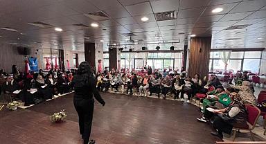 Kadınlar hem eğlendi hem bilgilendi