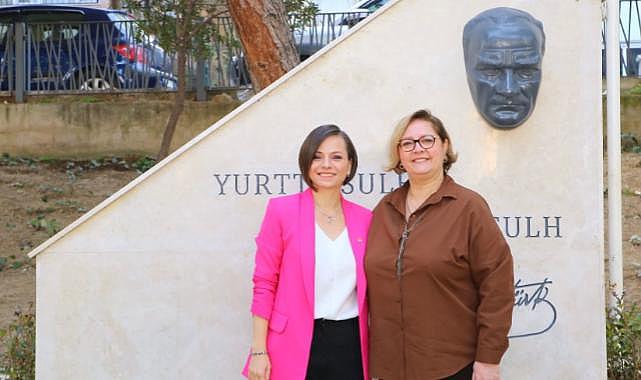 Kınay’dan CHP Karabağlar İlçe Örgütü’nün En Yaşlı Üyesine Ziyaret