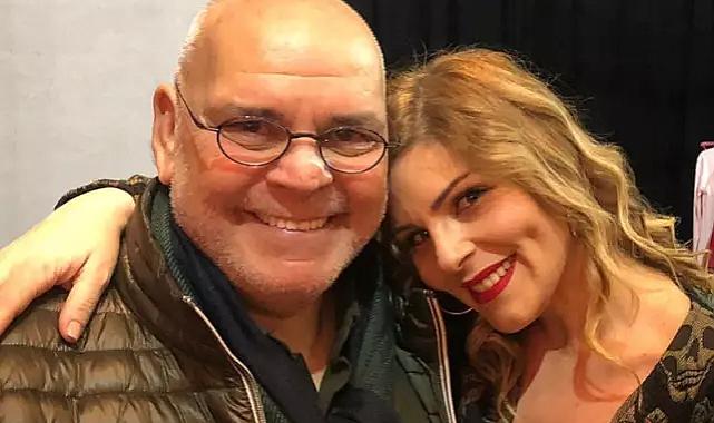 Rasim Öztekin&#039;i anma gecesinde gözler onu aradı ama o yoktu... Pelin Öztekin&#039;in paylaşımı gündem oldu