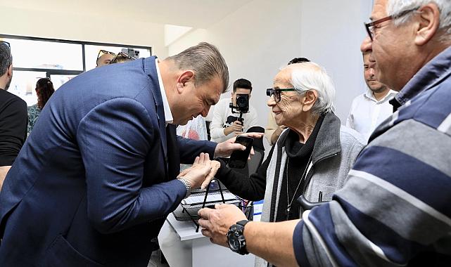 Seferihisar Belediyesi&#039;nden emeklilerin yüzünü güldüren hareket