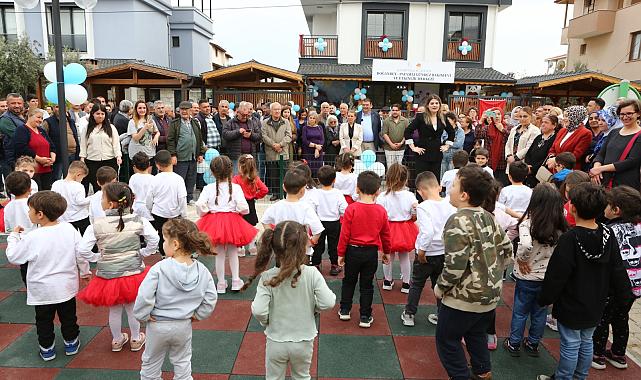 Seferihisar’da “Gündüz Çocuk Bakımevi” ve “Oyun Sokağı” açıldı