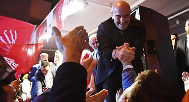 Soyer, Çiğli'de sahaya indi... 'Hiçbir seçim çantada keklik değildir!'