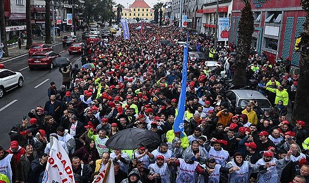 TİS krizi, 6 bin işçiyi sokağa döküyor!
