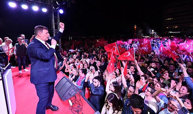 Cemil Tugay&#039;dan Cumhuriyet Meydanı&#039;nda muhteşem final