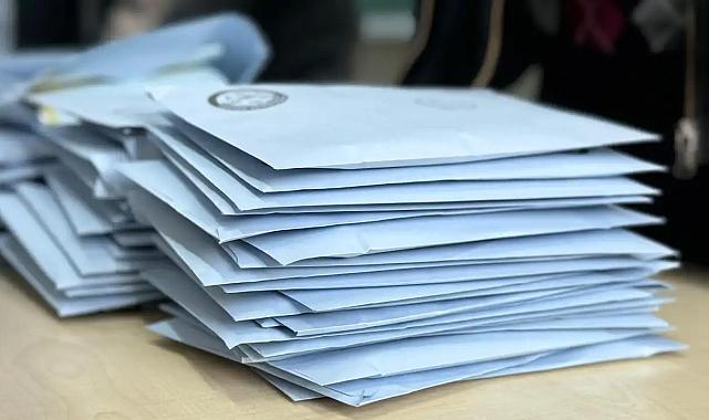 İzmir&#039;de AKP&#039;li 4 belediye CHP&#039;ye geçti