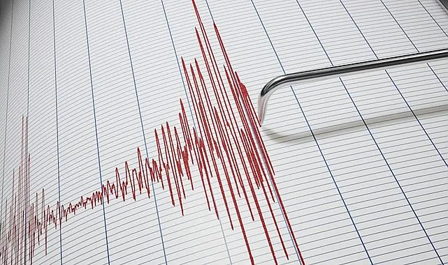 İzmir yine sallandı: Merkez üssü Buca