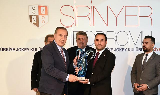 TSYD İzmir Koşusu&#039;nun kazananı Batman Kızı oldu