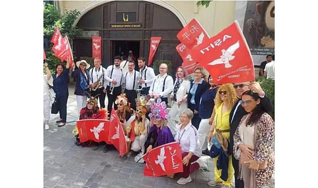 Uluslararası Aktivist Sanatçılar Birliği&#039;nden 1 Mayıs İşçi Bayramı Yürüyüşü&#039;ne Davet