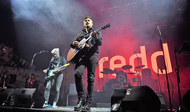 Bornova’da gençlik ateşi Redd ile yandı