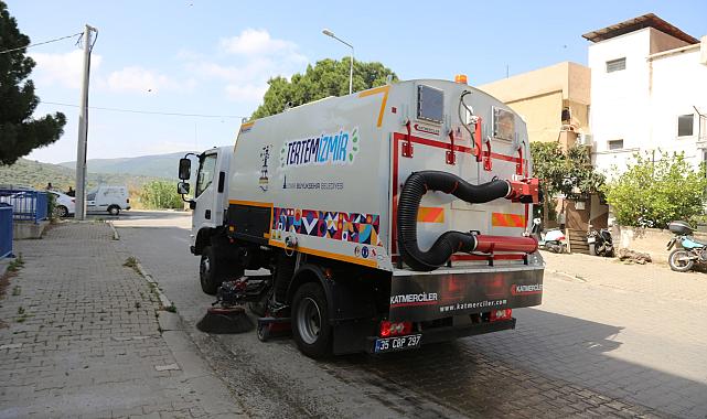 EFES SELÇUK İLE BÜYÜKŞEHİR EL ELE: BAHAR TEMİZLİĞİYLE SOKAKLAR PIRIL PIRIL